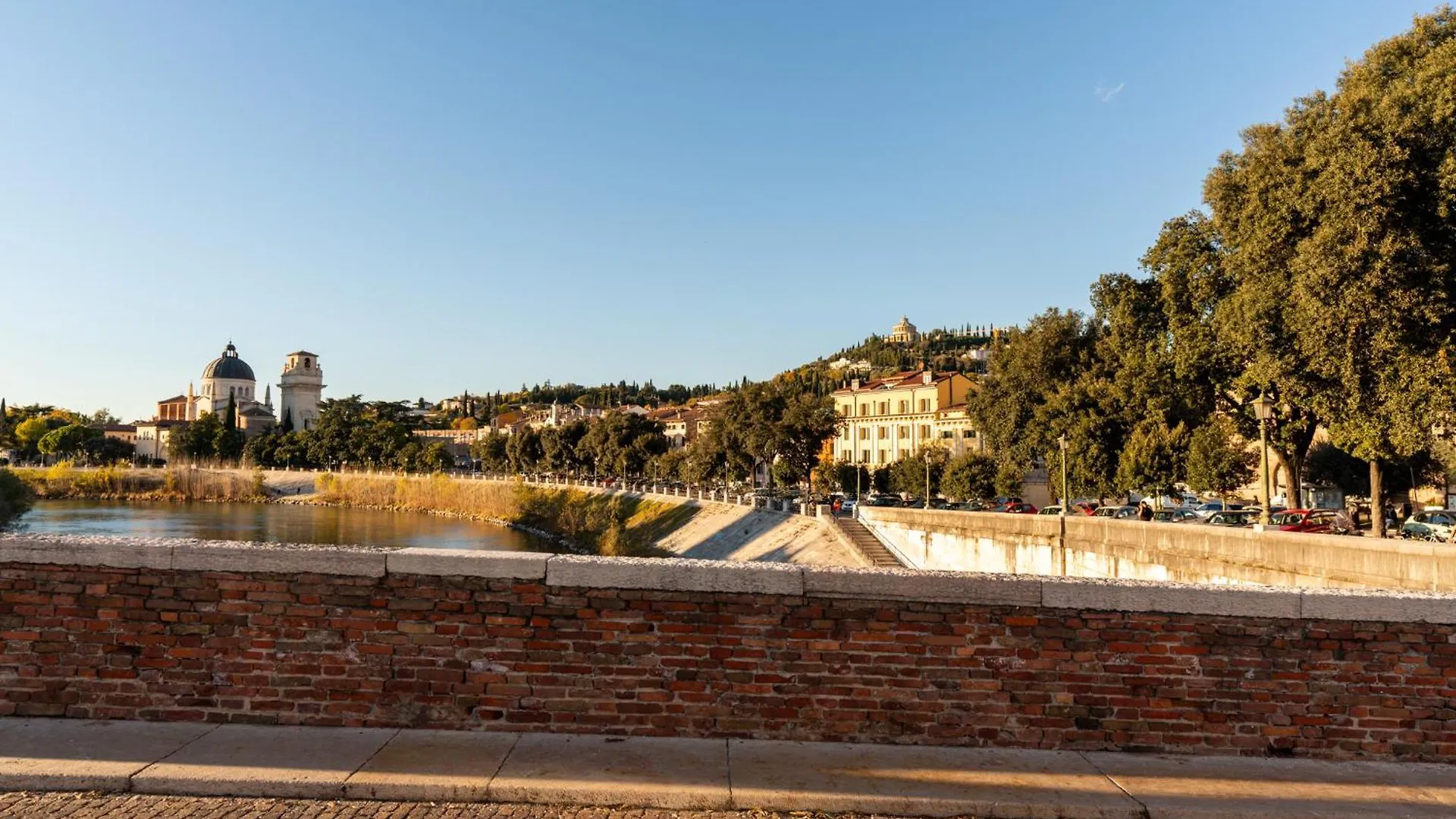 Bed and Breakfast La Finestra Sul Ponte By Postcardsfrom Verona