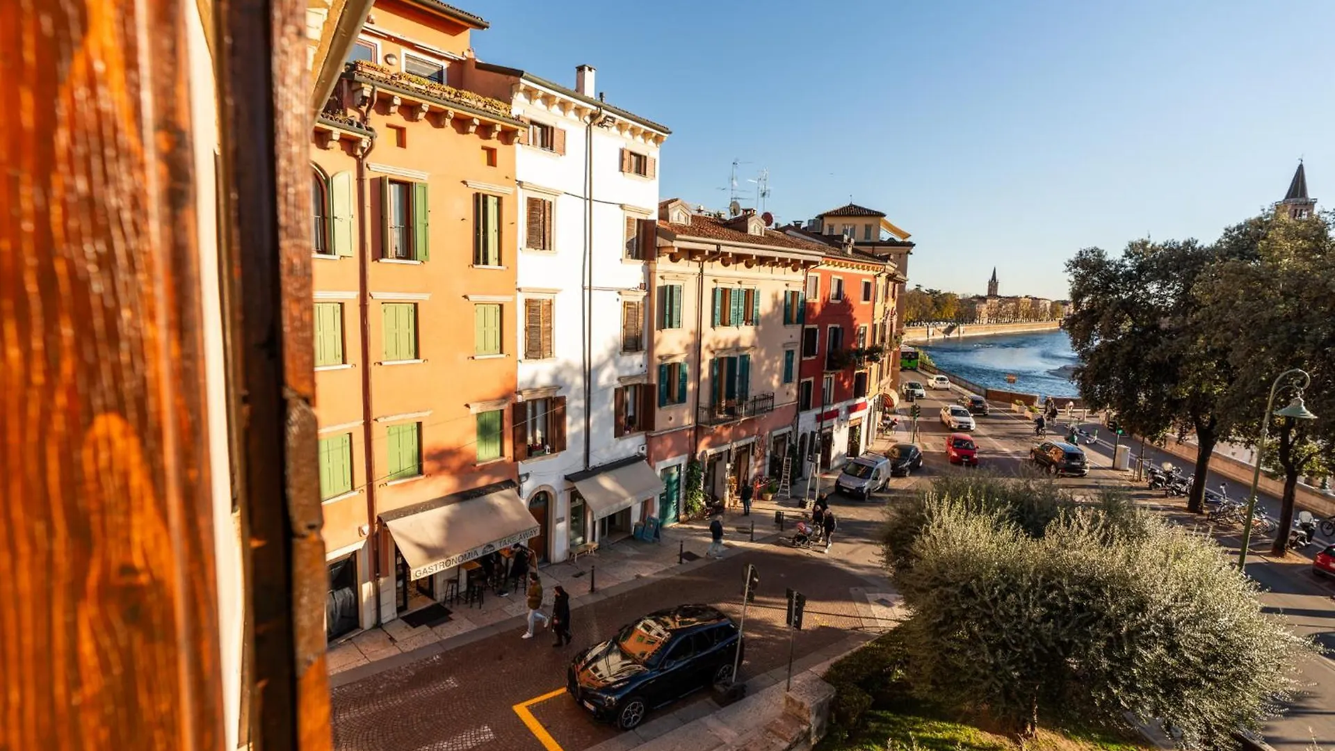 Bed and Breakfast La Finestra Sul Ponte By Postcardsfrom Verona