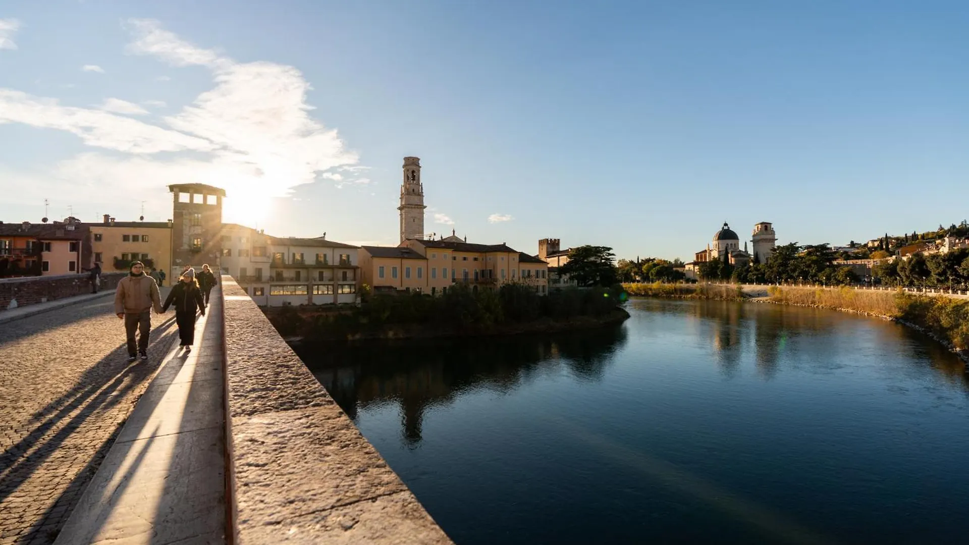 Bed and Breakfast La Finestra Sul Ponte By Postcardsfrom Verona Italia