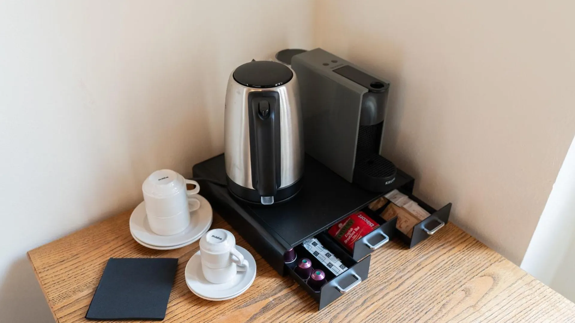 Bed and Breakfast La Finestra Sul Ponte By Postcardsfrom Verona
